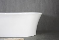 Акриловая ванна BelBagno BB201-1500-800 без опоры 150x80 см, отдельностоящая, белая, овальная, со сливом-переливом