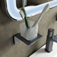 Стакан IDDIS Slide SLIGMG1i45 матовое стекло, графитовый Стакан IDDIS Slide SLIGMG1i45 матовое стекло, графитовый