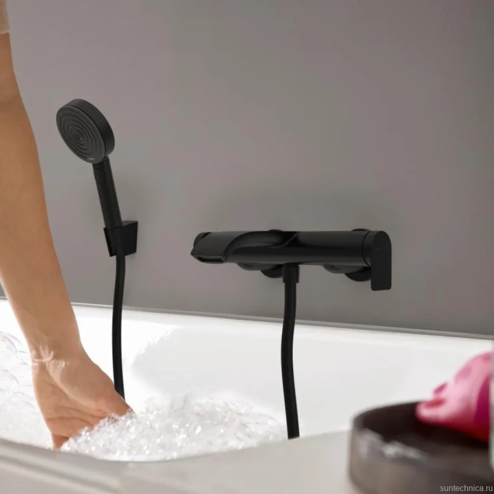 Смеситель для ванны с душем Hansgrohe Vivenis 75420670 матовый черный