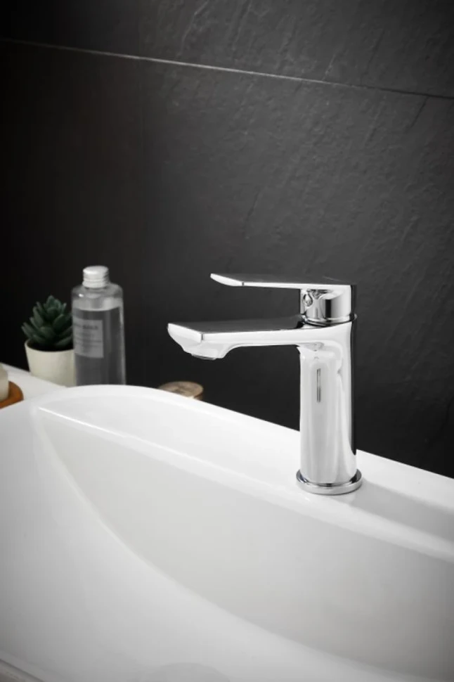 Смеситель для раковины BELZ B10533 хром
