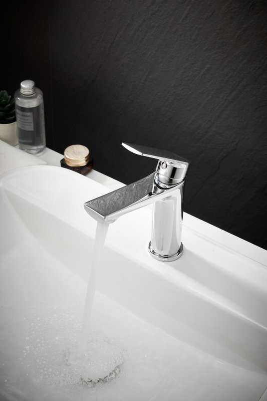 Смеситель для раковины BELZ B10533 хром