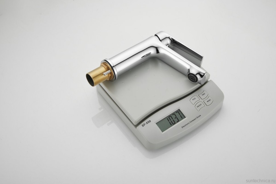 Смеситель для раковины BELZ B10533 хром