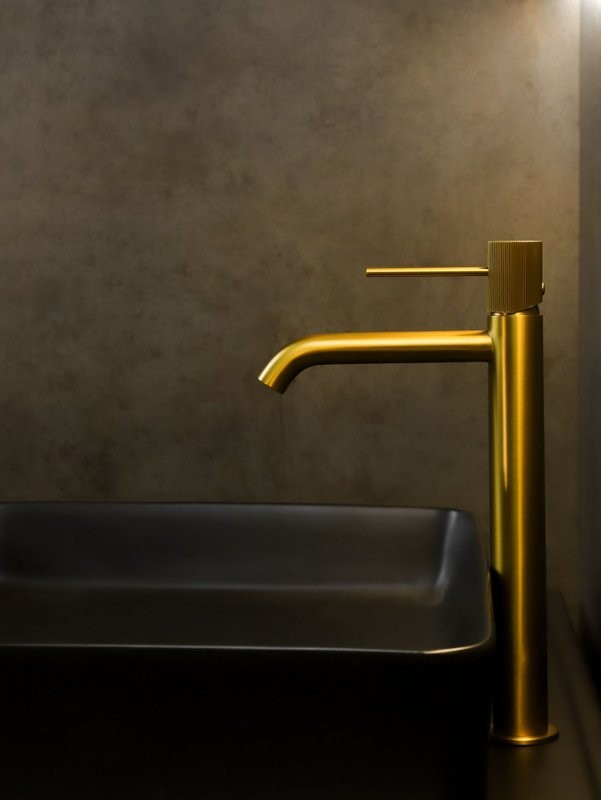 Смеситель для раковины AltroBagno Bilancia AltroBagnoBilancia010227BG матовое золото