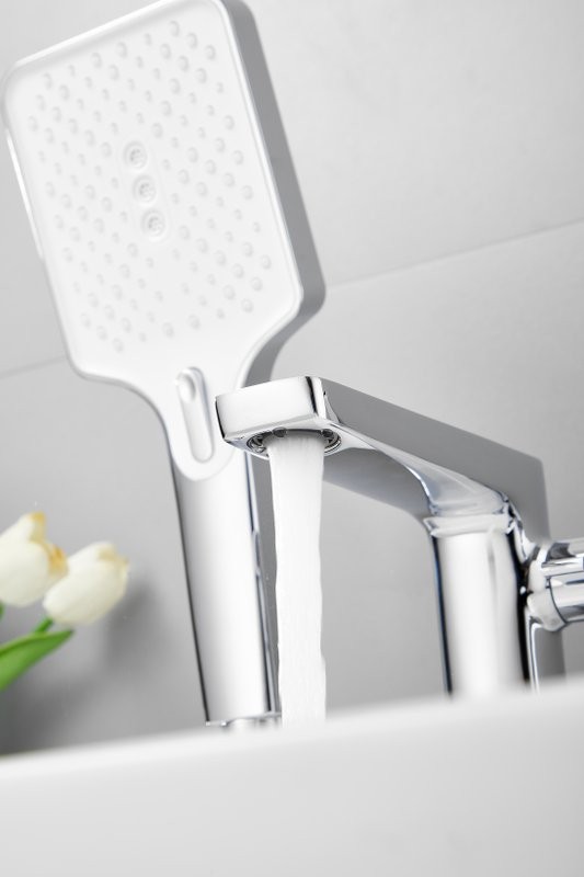 Смеситель на борт ванны BELZ B715 B66715 хром