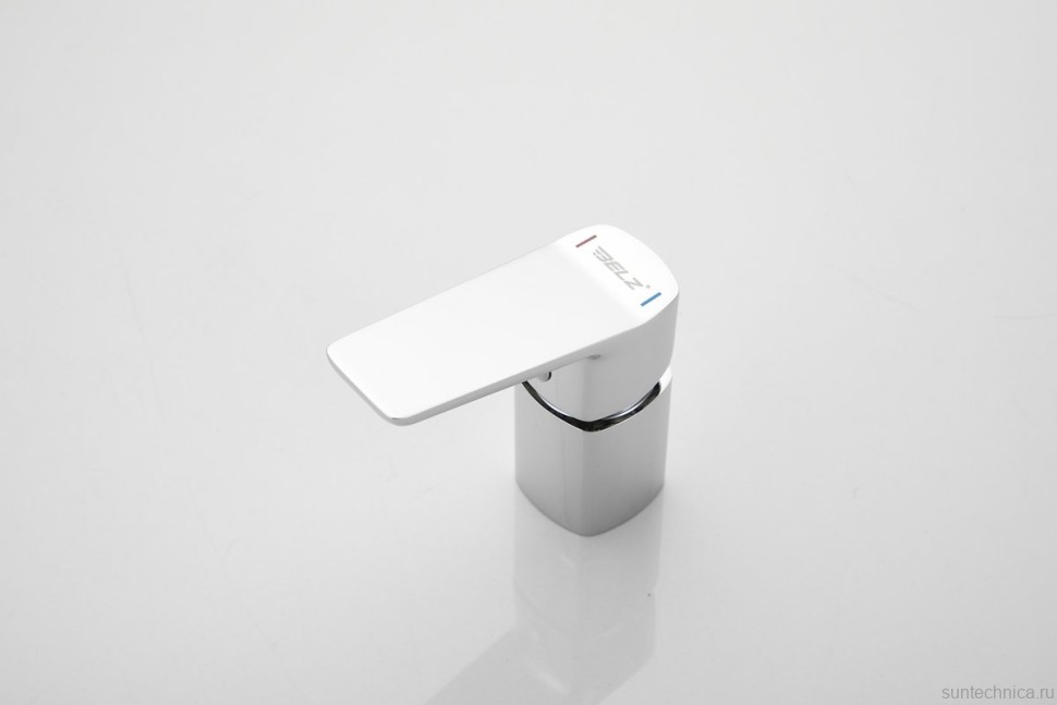 Смеситель на борт ванны BELZ B715 B66715 хром