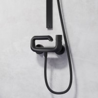 Смеситель для ванны с душем IDDIS Twist TWIBLBTi02WA черный матовый