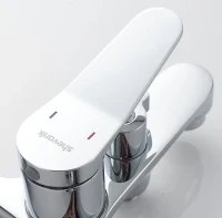 Смеситель для ванны с душем Shevanik S6202 хром Смеситель для ванны с душем Shevanik S6202 хром