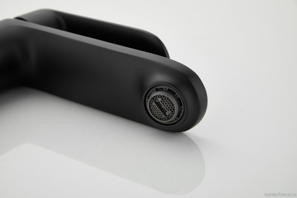 Комплект для раковины BELZ B713 B12713-7 с гигиеническим душем, матовый черный