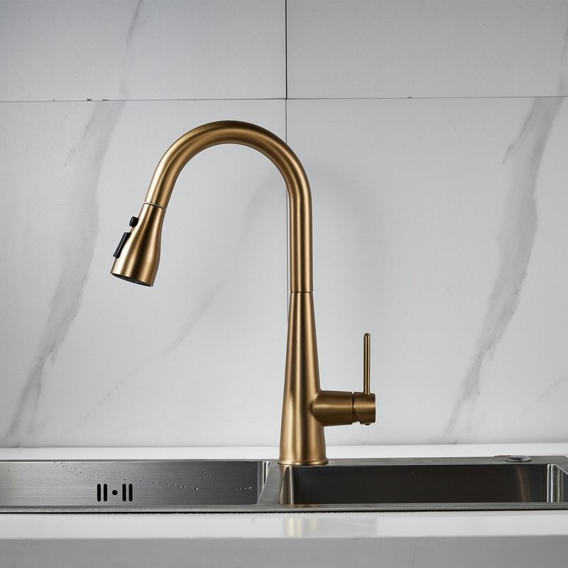 Смеситель для кухни с выдвижным изливом Shevanik S363G, золотой сатин