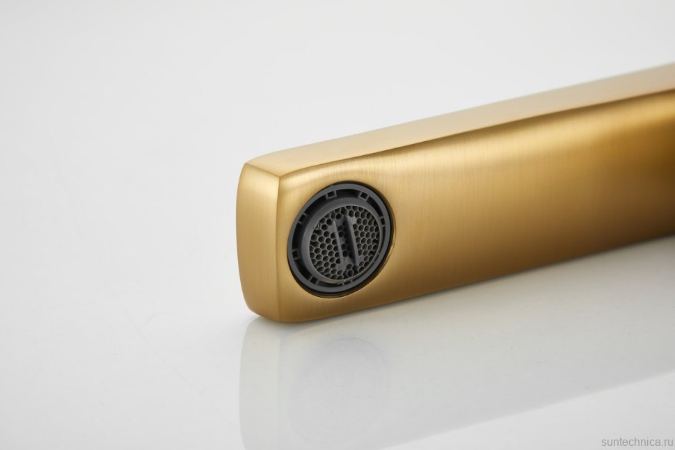 Смеситель на борт ванны BELZ B715 B66715-5 золото