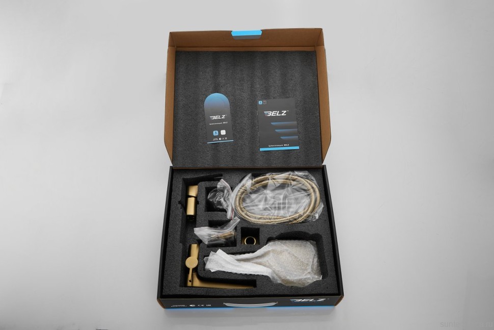 Смеситель на борт ванны BELZ B715 B66715-5 золото