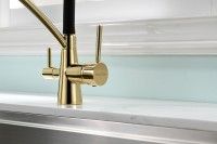 Смеситель для кухни Paulmark Siegen Si213111-G золото, с гибким изливом