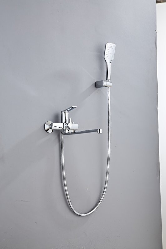 Смеситель с длинным изливом для ванны Haiba HB22572