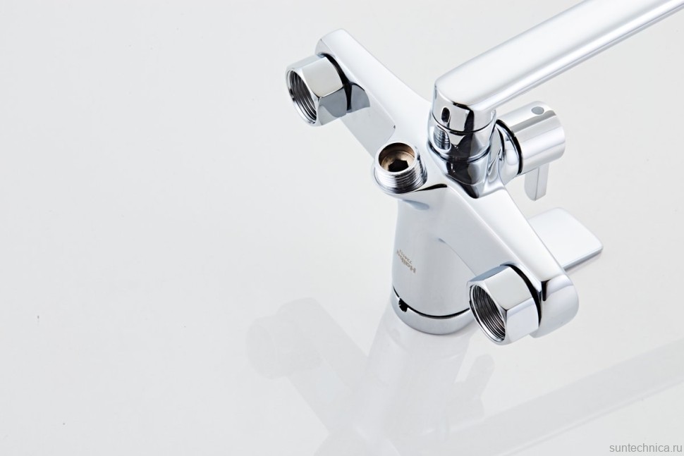 Смеситель с длинным изливом для ванны Haiba HB22572