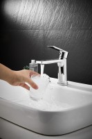 Смеситель для раковины BELZ B10678 хром Смеситель для раковины BELZ B10678 хром