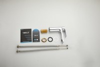 Смеситель для раковины BELZ B10678 хром Смеситель для раковины BELZ B10678 хром