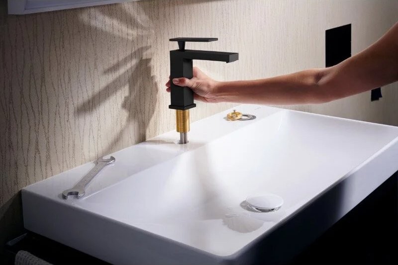 Смеситель для раковины Hansgrohe Tecturis E 110 73010670 матовый черный