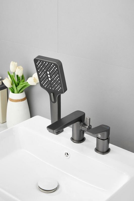 Смеситель на борт ванны BELZ B715 B66715-3 оружейная сталь