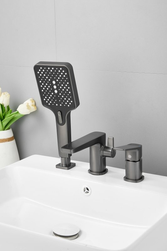 Смеситель на борт ванны BELZ B715 B66715-3 оружейная сталь