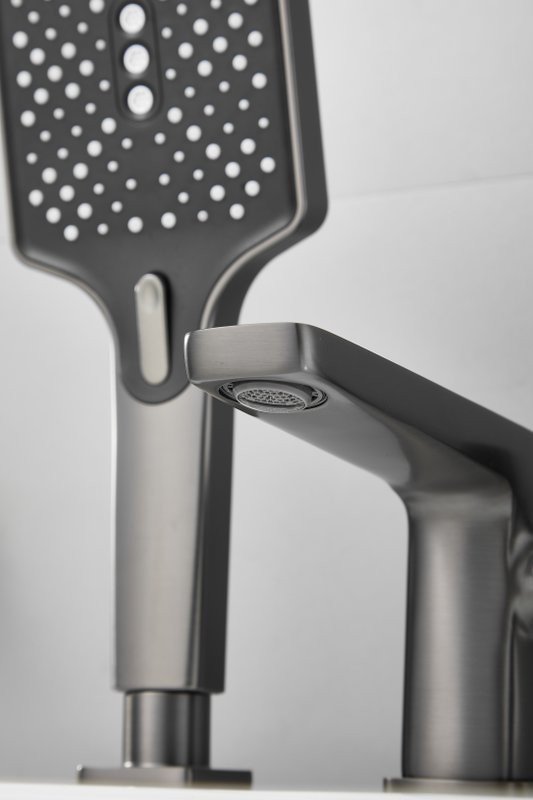 Смеситель на борт ванны BELZ B715 B66715-3 оружейная сталь