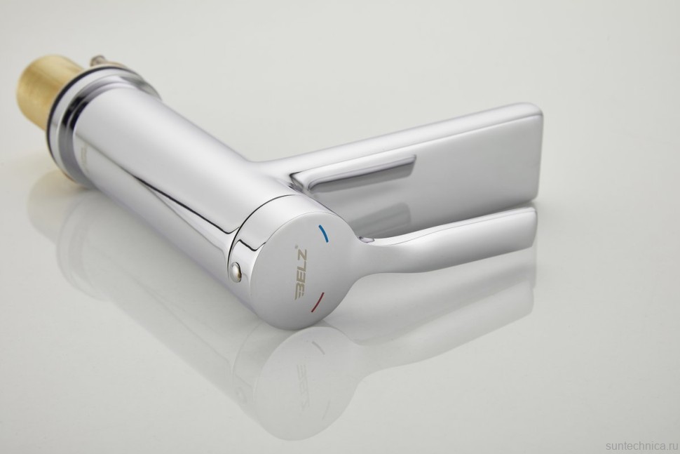 Смеситель для раковины BELZ B10612 хром