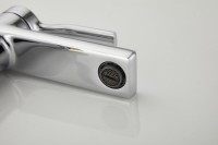 Смеситель для раковины BELZ B10612 хром Смеситель для раковины BELZ B10612 хром