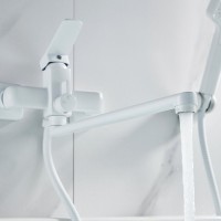 Смеситель с длинным изливом для ванны Shevanik S9922C белый Смеситель с длинным изливом для ванны Shevanik S9922C белый