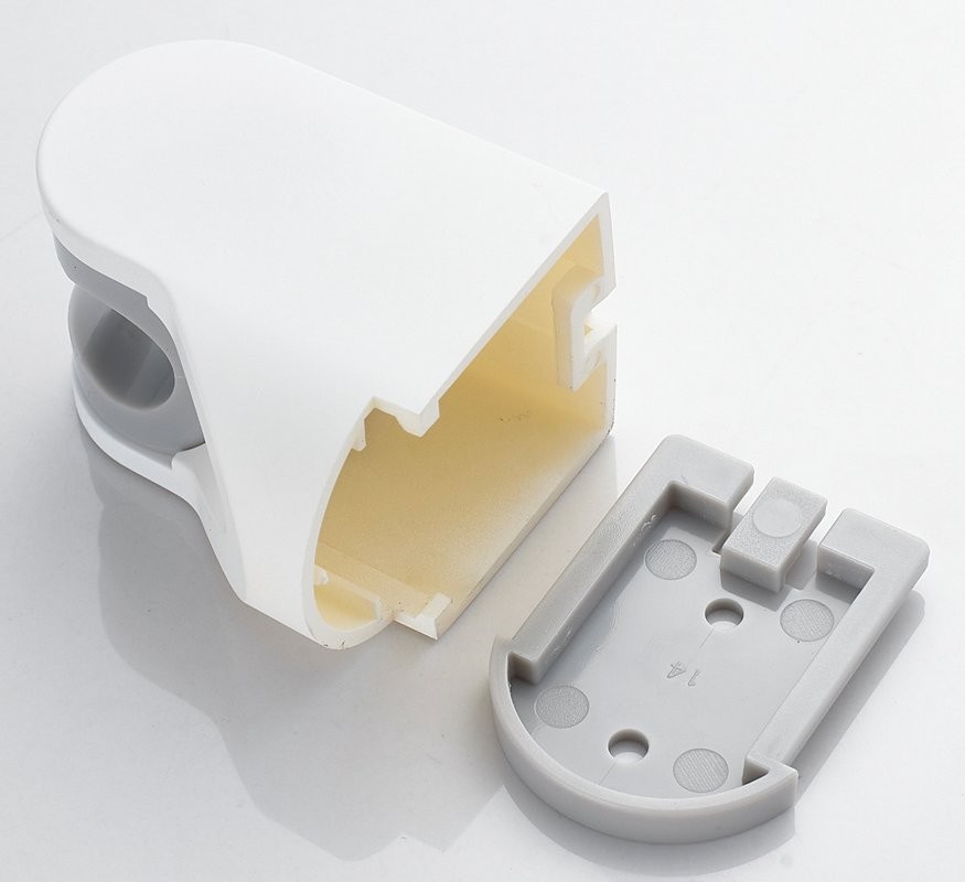 Смеситель с длинным изливом для ванны Shevanik S9922C белый