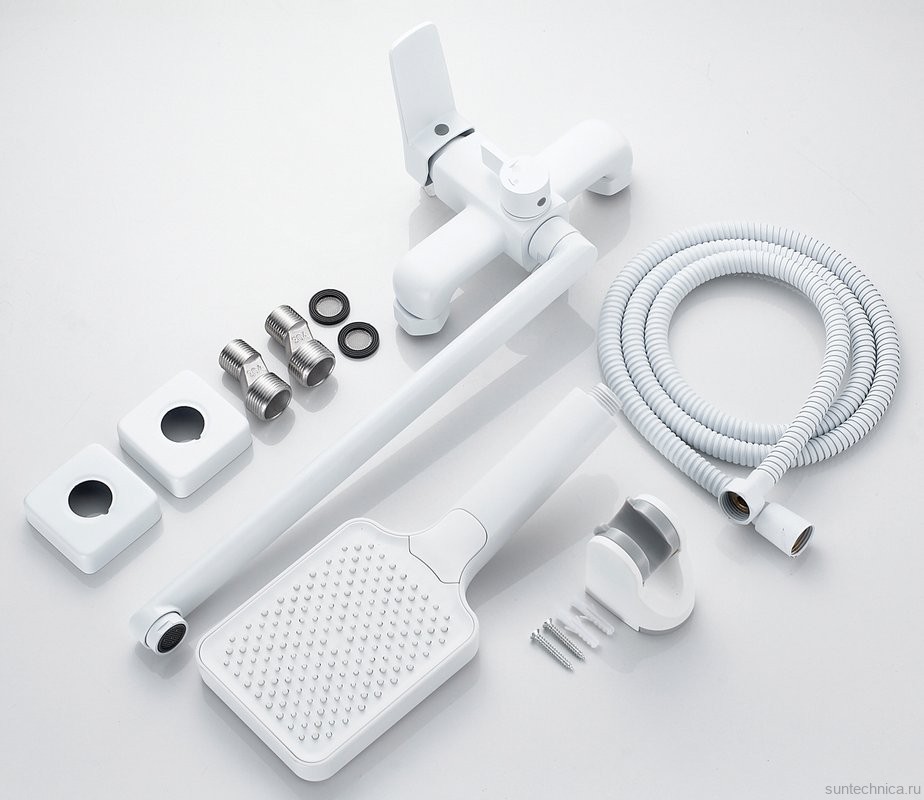 Смеситель с длинным изливом для ванны Shevanik S9922C белый