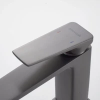 Смеситель для раковины Shevanik S8901T-1, оружейная сталь Смеситель для раковины Shevanik S8901T-1, оружейная сталь