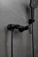 Смеситель для ванны с душем BELZ B715 B60715-7 черный