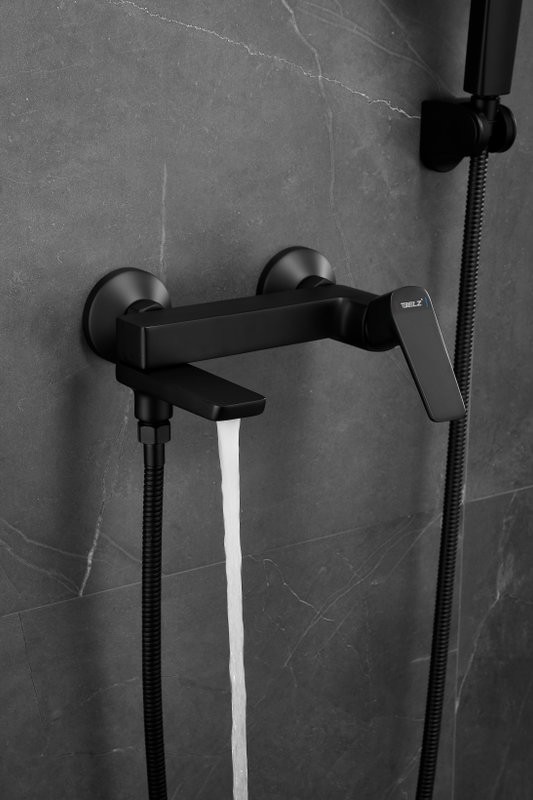 Смеситель для ванны с душем BELZ B715 B60715-7 черный