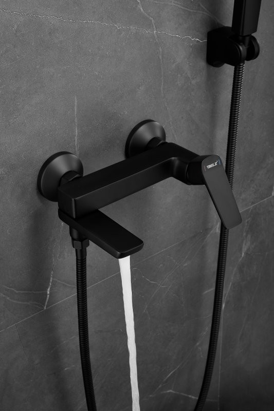 Смеситель для ванны с душем BELZ B715 B60715-7 черный