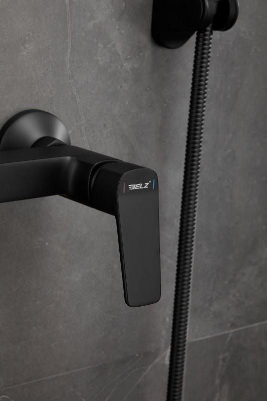 Смеситель для ванны с душем BELZ B715 B60715-7 черный