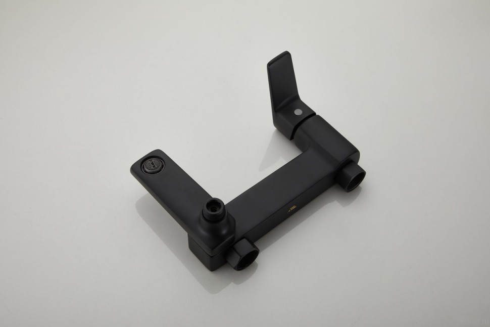 Смеситель для ванны с душем BELZ B715 B60715-7 черный