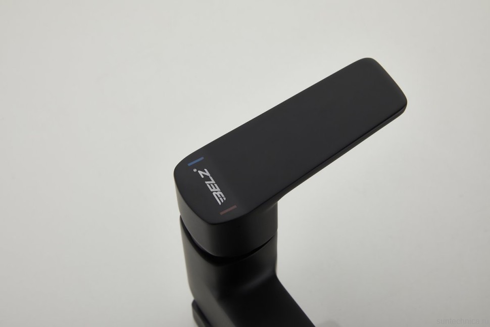 Смеситель для ванны с душем BELZ B715 B60715-7 черный