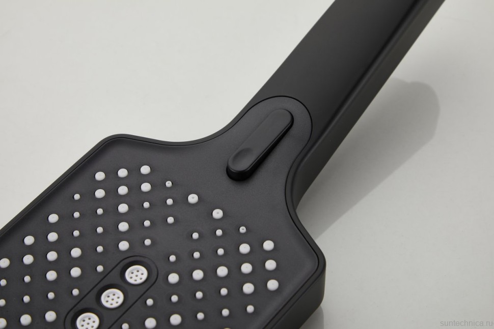 Смеситель для ванны с душем BELZ B715 B60715-7 черный