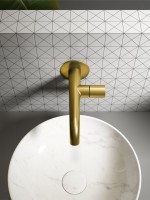 Смеситель для раковины AltroBagno Bilancia AltroBagnoBilancia010802BG С ВНУТРЕННЕЙ ЧАСТЬЮ, матовое золото Смеситель для раковины AltroBagno Bilancia AltroBagnoBilancia010802BG С ВНУТРЕННЕЙ ЧАСТЬЮ, матовое золото