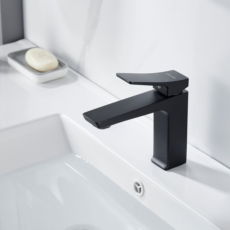 Смеситель для раковины Shevanik S4401H, черный