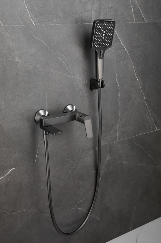 Смеситель для ванны с душем BELZ B715 B60715-3 оружейная сталь