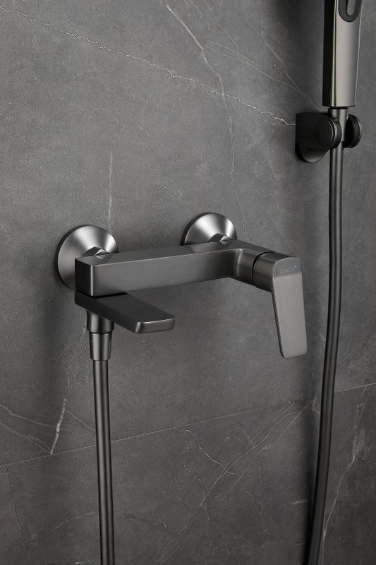 Смеситель для ванны с душем BELZ B715 B60715-3 оружейная сталь