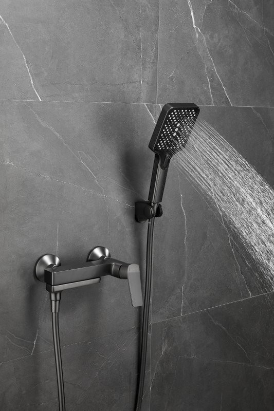 Смеситель для ванны с душем BELZ B715 B60715-3 оружейная сталь