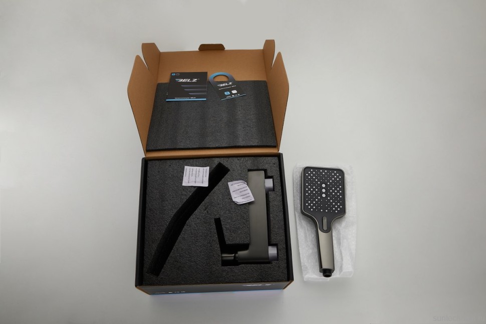 Смеситель для ванны с душем BELZ B715 B60715-3 оружейная сталь