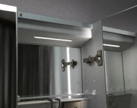 Зеркальный шкаф Esbano ES-3812D 120х70см для ванной с инфракрасным выключателем, с подогревом большой дверки, с крючком для фена, с LED-подсветкой корпуса и внутренней подсветкой двух отделов