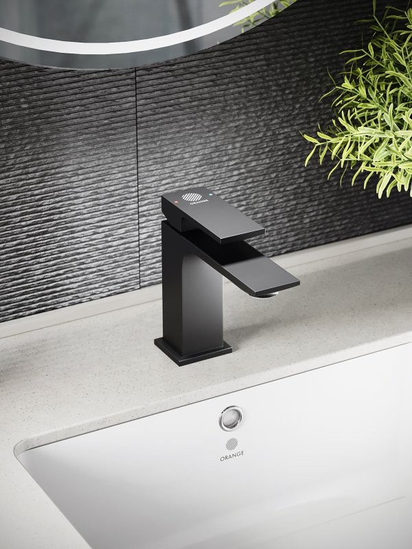 Комплект для ванной Orange Lutz Lutz M04-311b черный