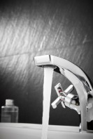 Смеситель для раковины BELZ B10832 хром Смеситель для раковины BELZ B10832 хром