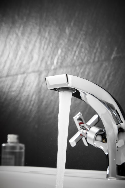 Смеситель для раковины BELZ B10832 хром