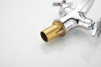 Смеситель для раковины BELZ B10832 хром Смеситель для раковины BELZ B10832 хром