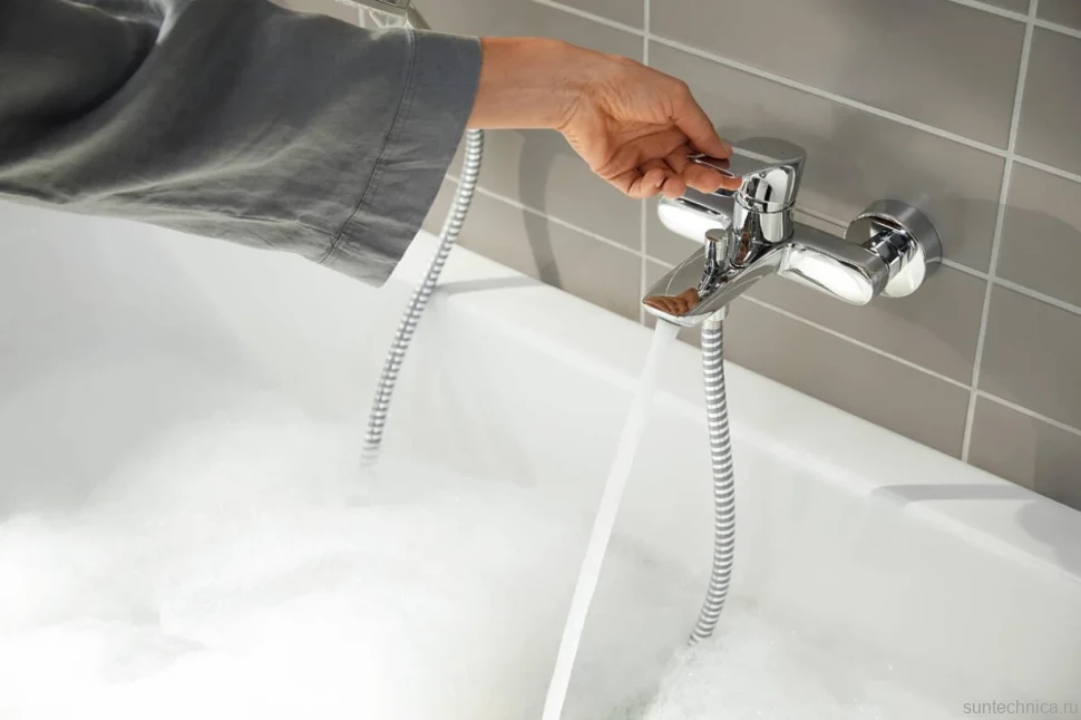 Смеситель для ванны с душем Hansgrohe Rebris E 72450000 хром