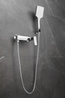 Смеситель для ванны с душем BELZ B715 B60715 хром